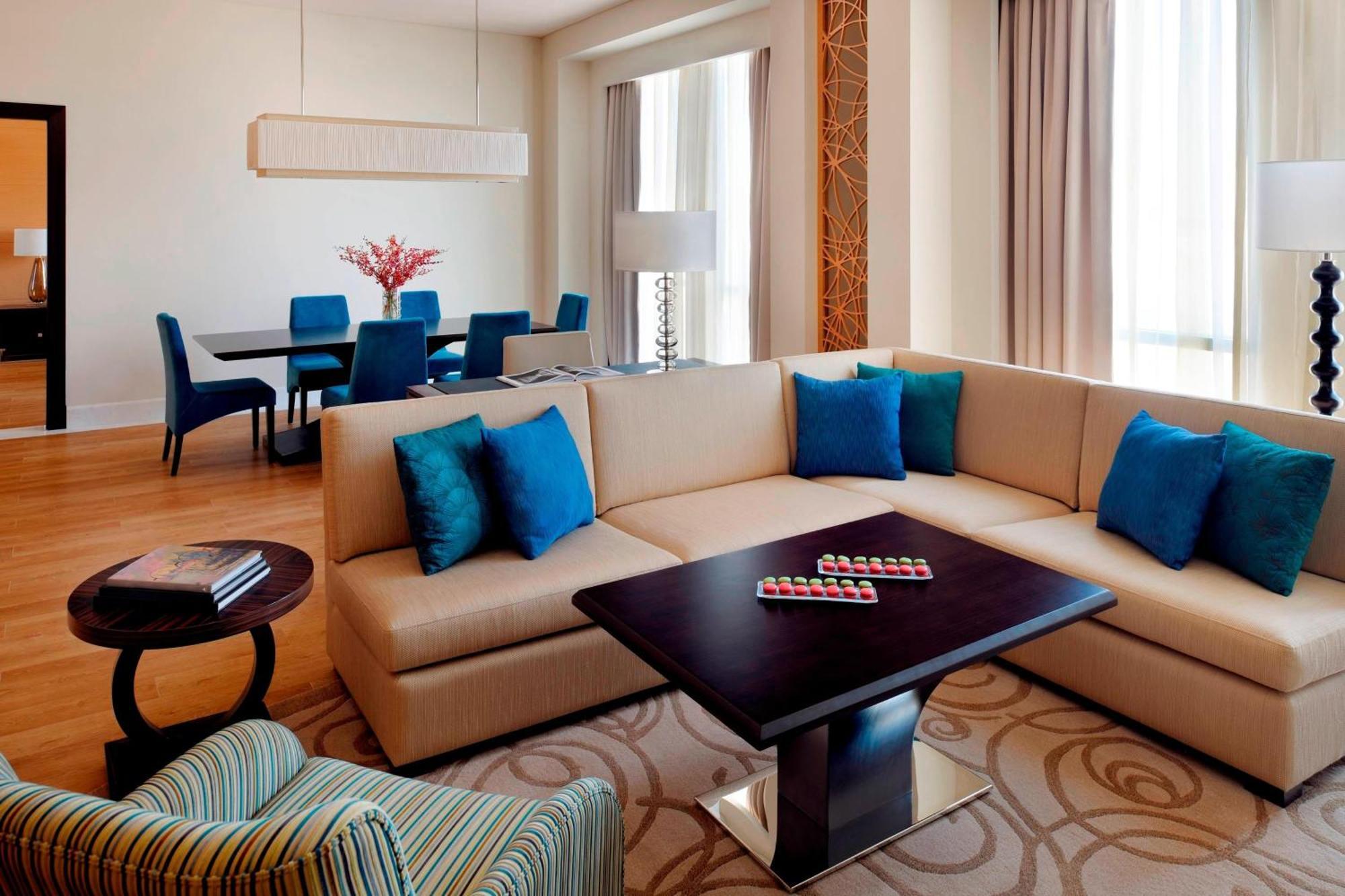 Marriott Hotel Al Jaddaf, Dubai Exterior photo A living room at the hotel