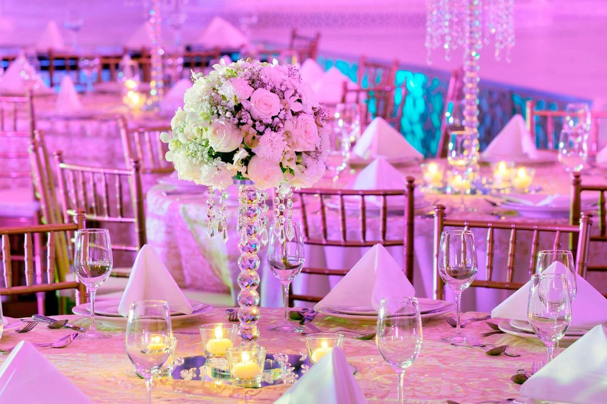 Marriott Hotel Al Jaddaf, Dubai Exterior photo A wedding reception