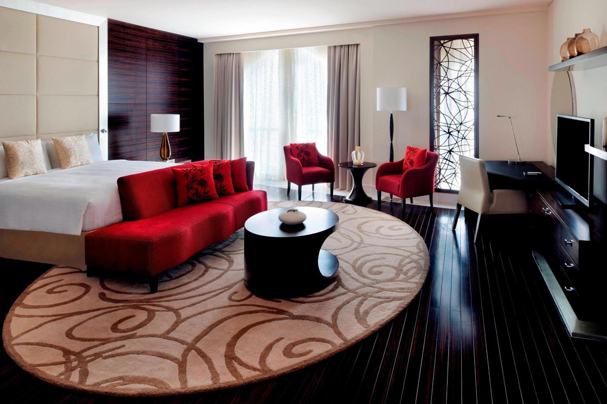 Marriott Hotel Al Jaddaf, Dubai Exterior photo A suite at the hotel
