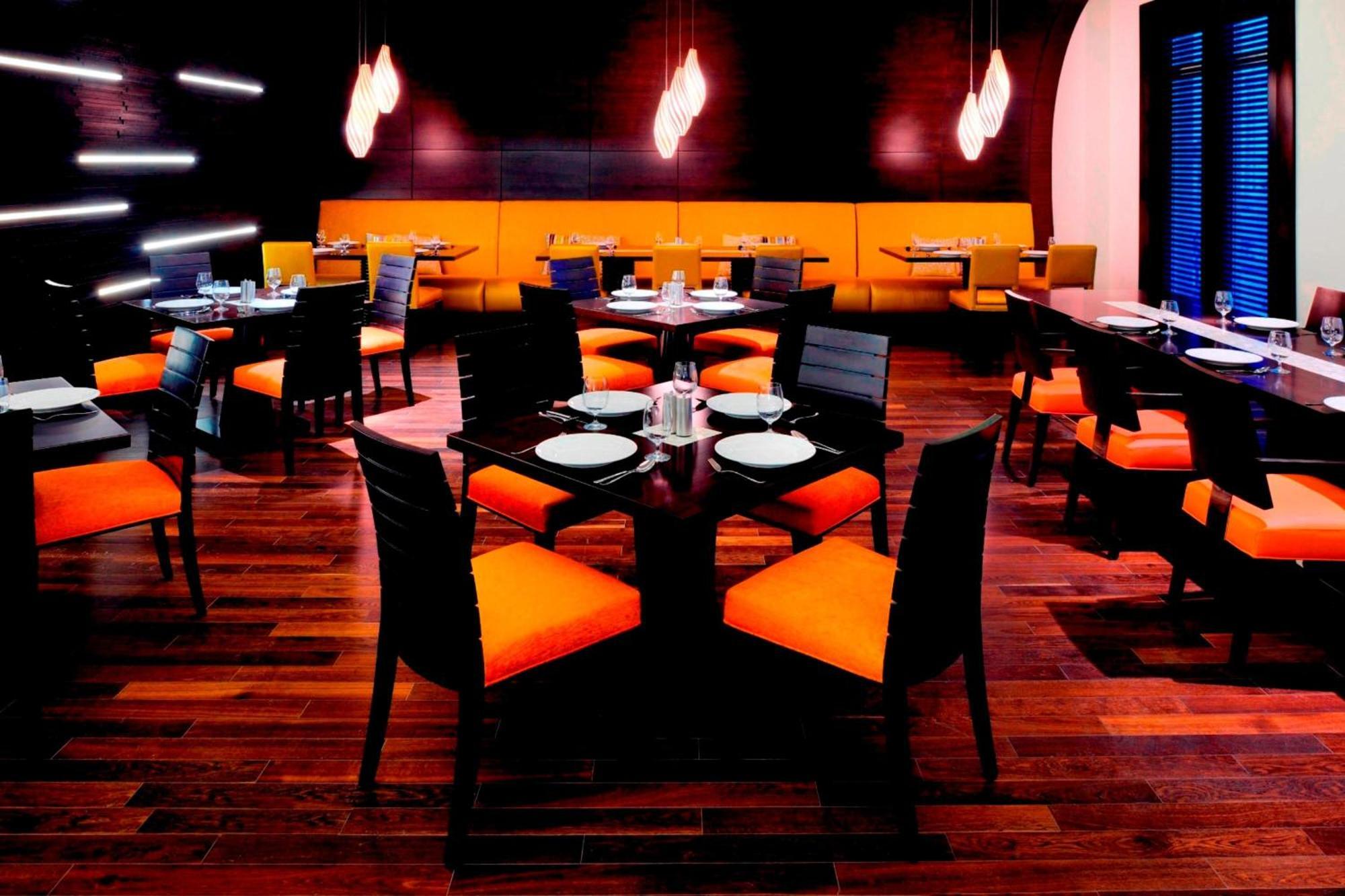 Marriott Hotel Al Jaddaf, Dubai Exterior photo The interior of a restaurant