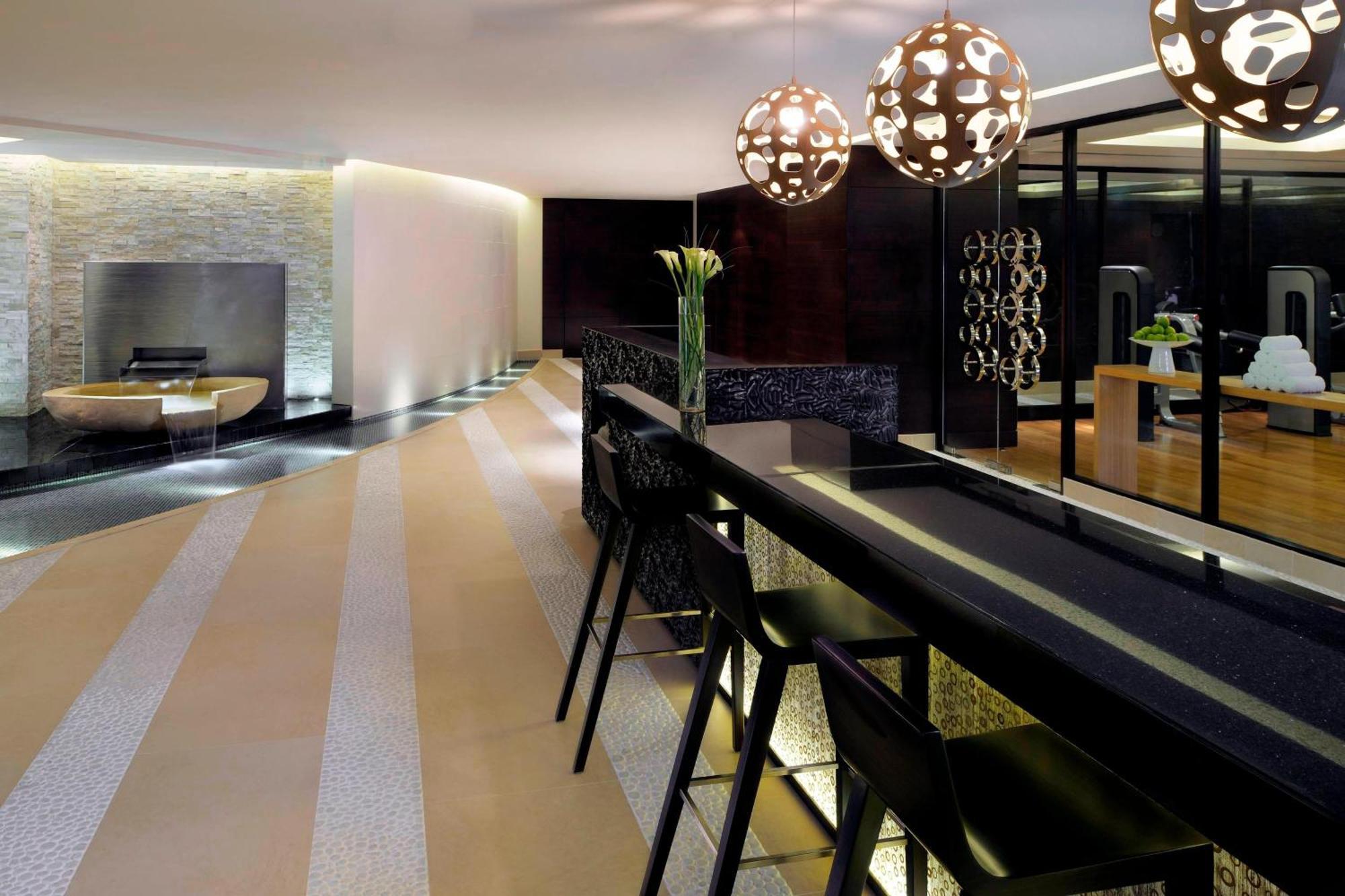 Marriott Hotel Al Jaddaf, Dubai Exterior photo The bar at the W lounge at Beijing Capital International Airport